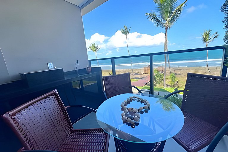 Apartamento beira-mar /resort pé na areia