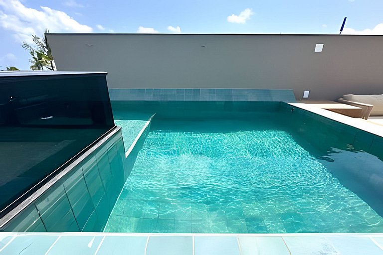 Ap com piscina  com vista mar e beira-mar